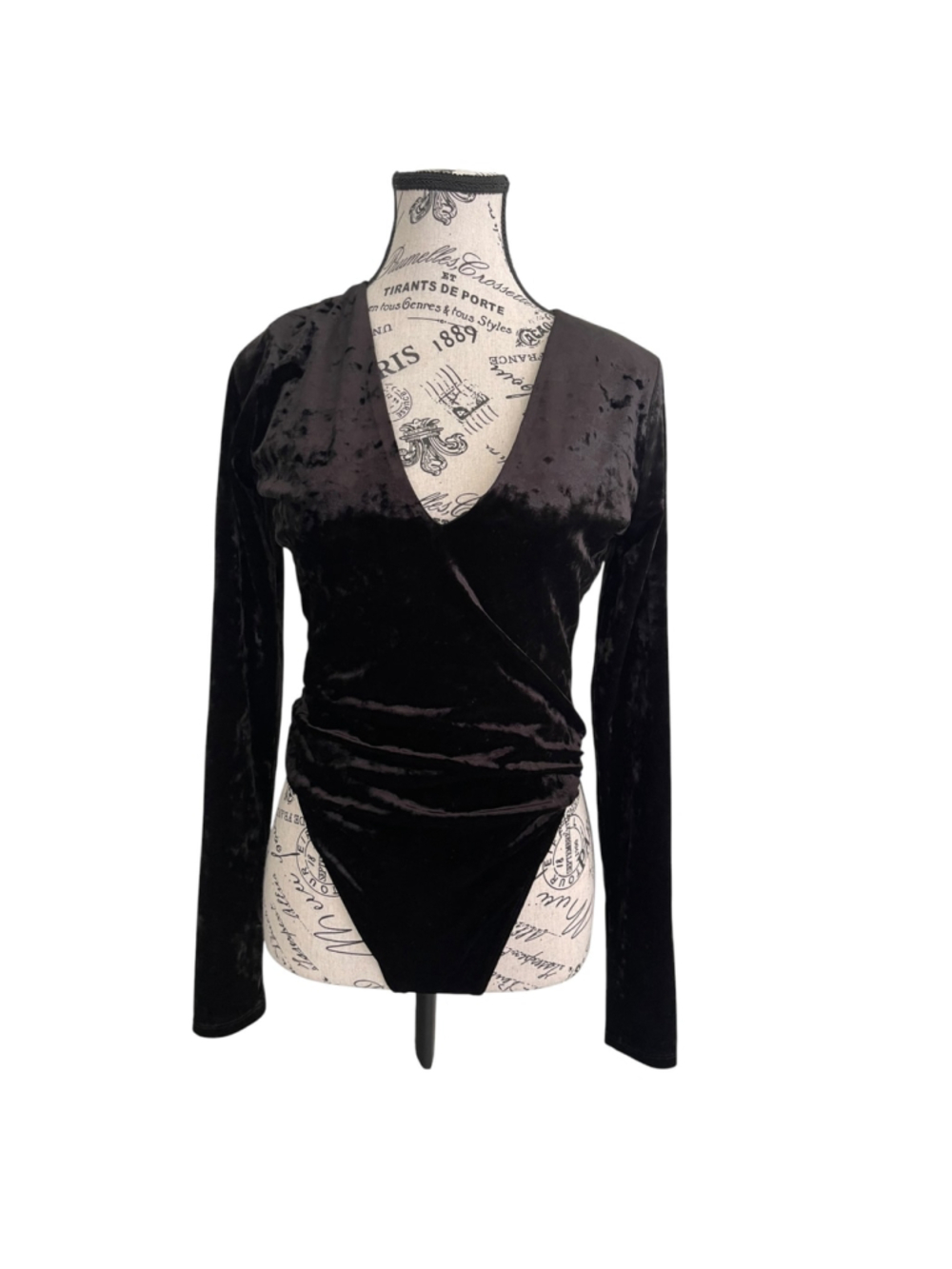 Good American Black Velvet Long Sleeve Bodysuit Deep V Wrap Front — Size M